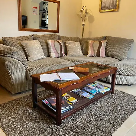 Holiday home Thompsons Arms *